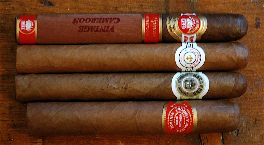 主要经营手工卷制的雪茄,也有来自古巴,厄瓜多尔等雪茄大国的产品